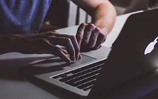 香蕉漫画像排错：先查导语是不是先定性，再把结论拆成两步（做一次口径对拍）